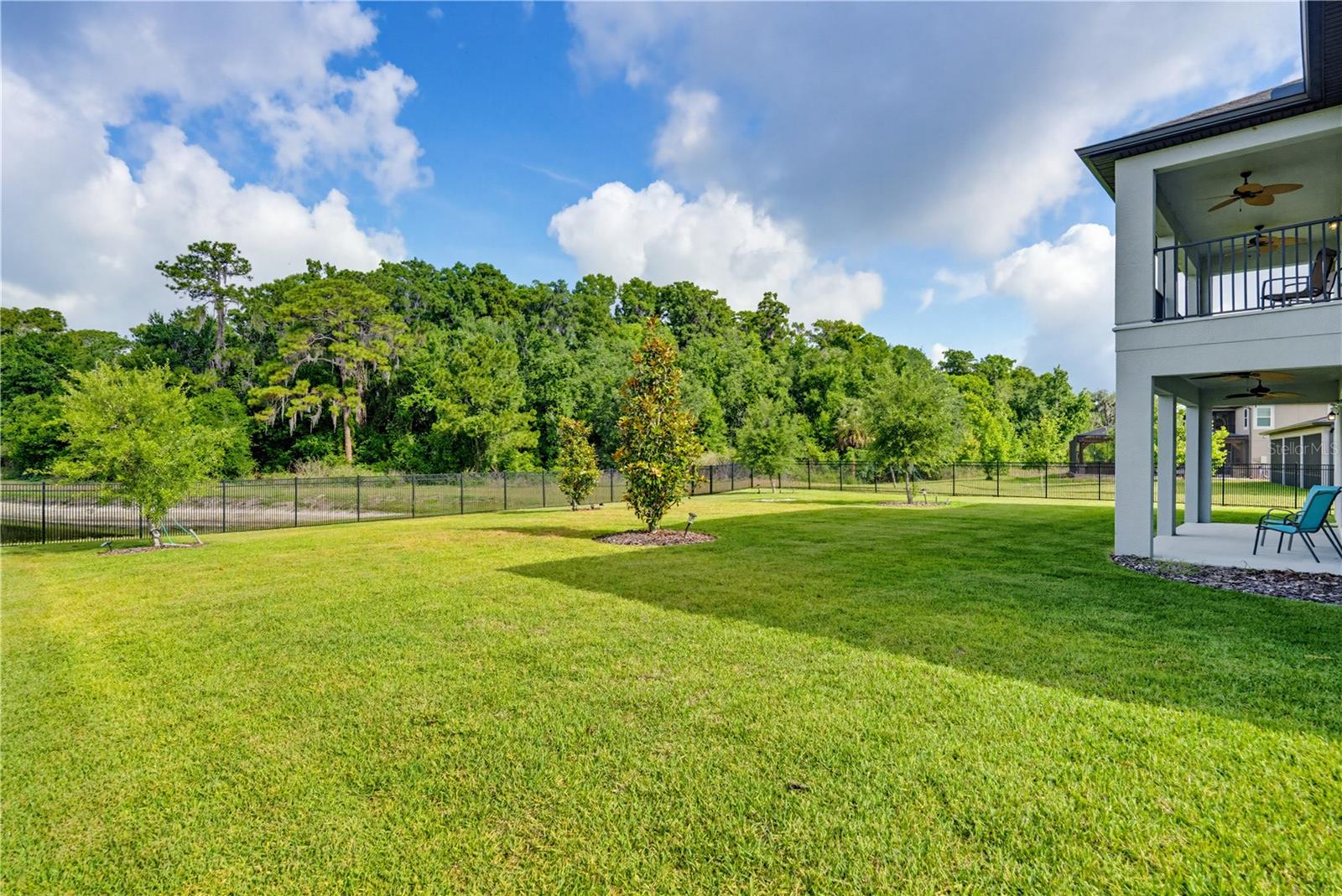 Listing photo id 47 for 9608 Sorbonne Loop