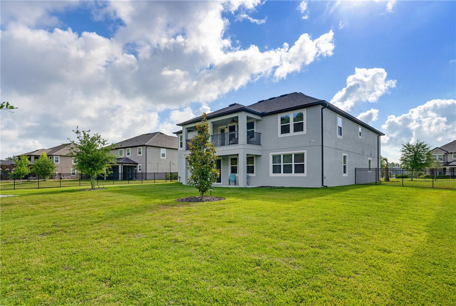 Listing photo id 48 for 9608 Sorbonne Loop