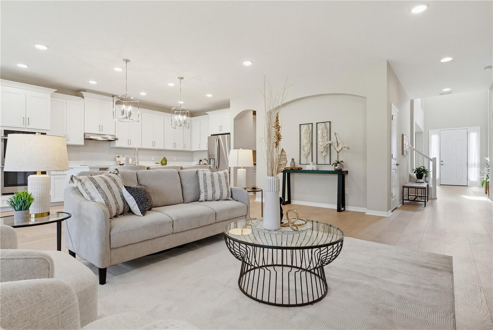 Listing photo id 7 for 9608 Sorbonne Loop