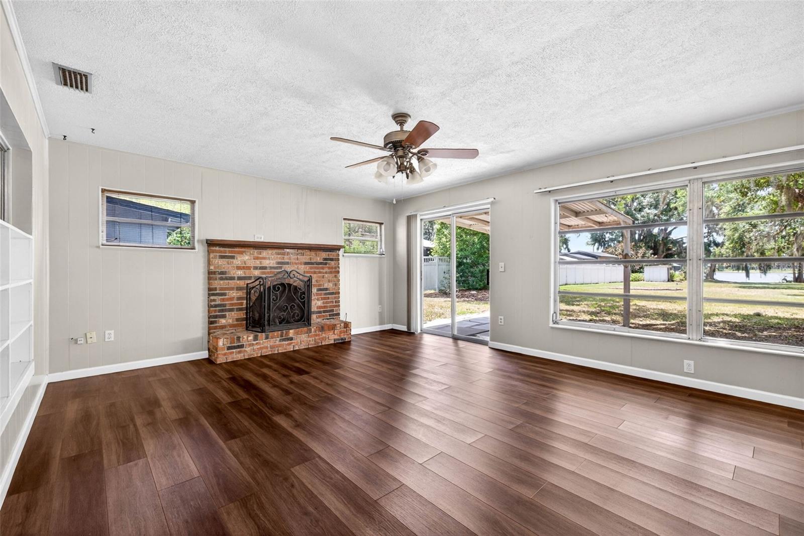 Image 14 of 48 For 18140 Oakdale Road