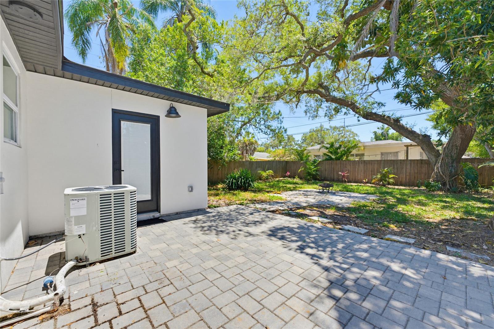 Image 26 of 37 For 1275 Palm Street