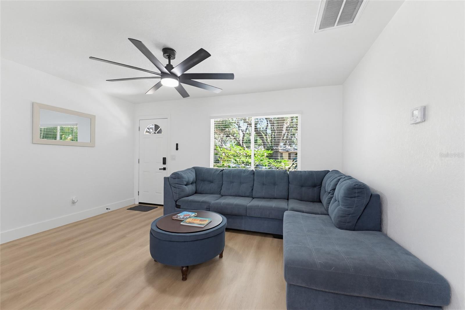 Image 6 of 37 For 1275 Palm Street