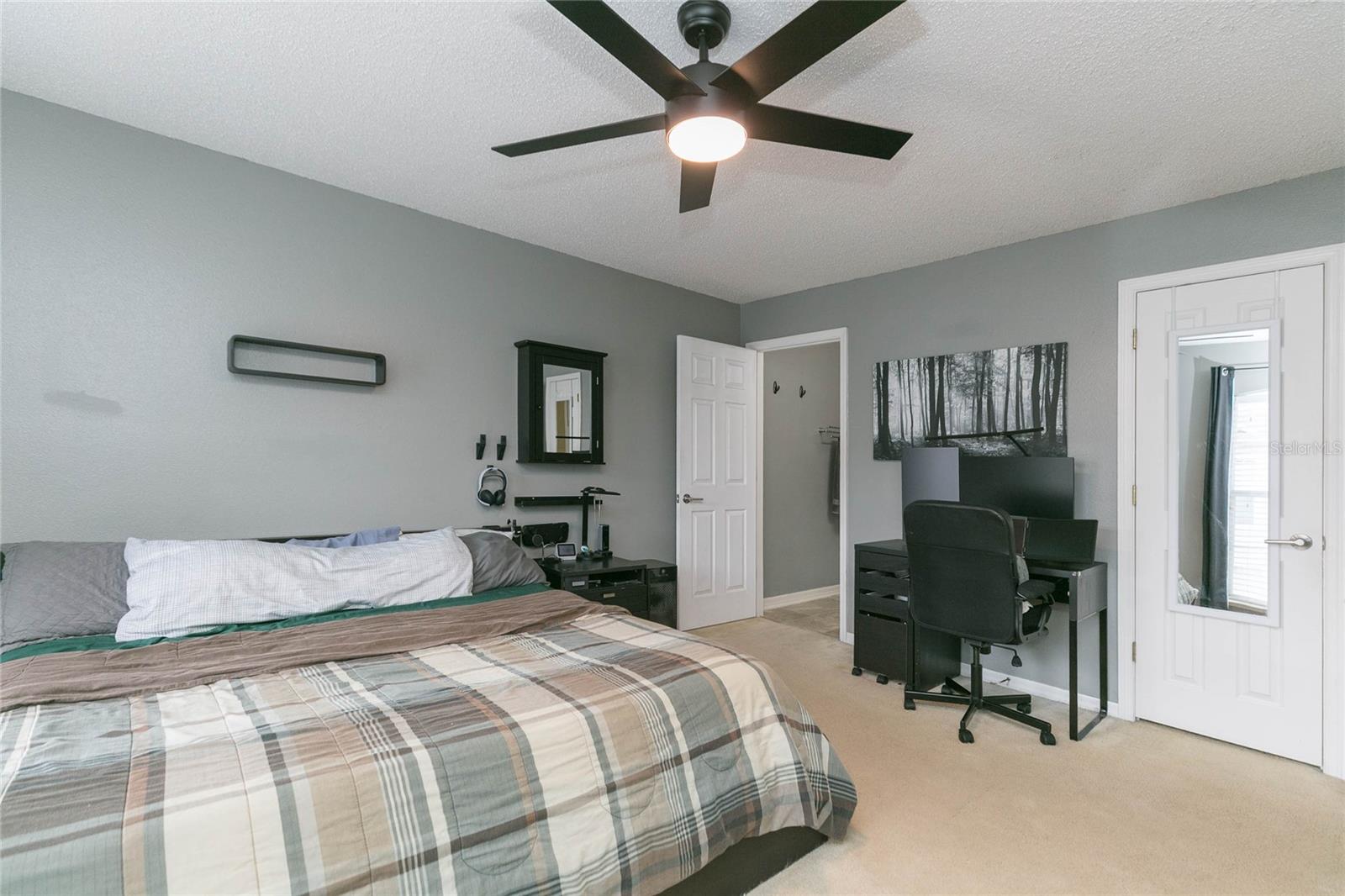Image 20 of 49 For 9922 Ashburn Lake Drive