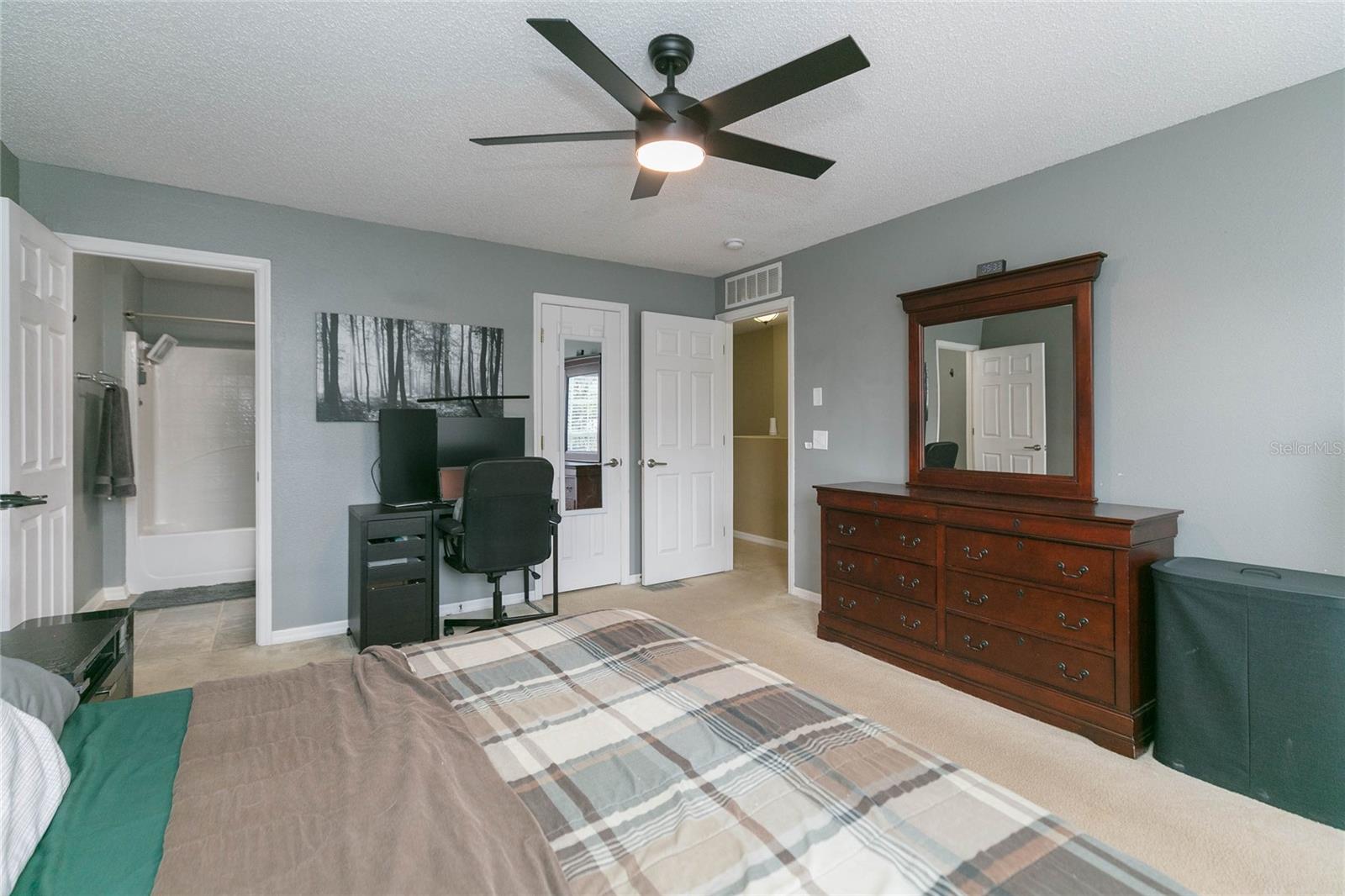 Image 21 of 49 For 9922 Ashburn Lake Drive