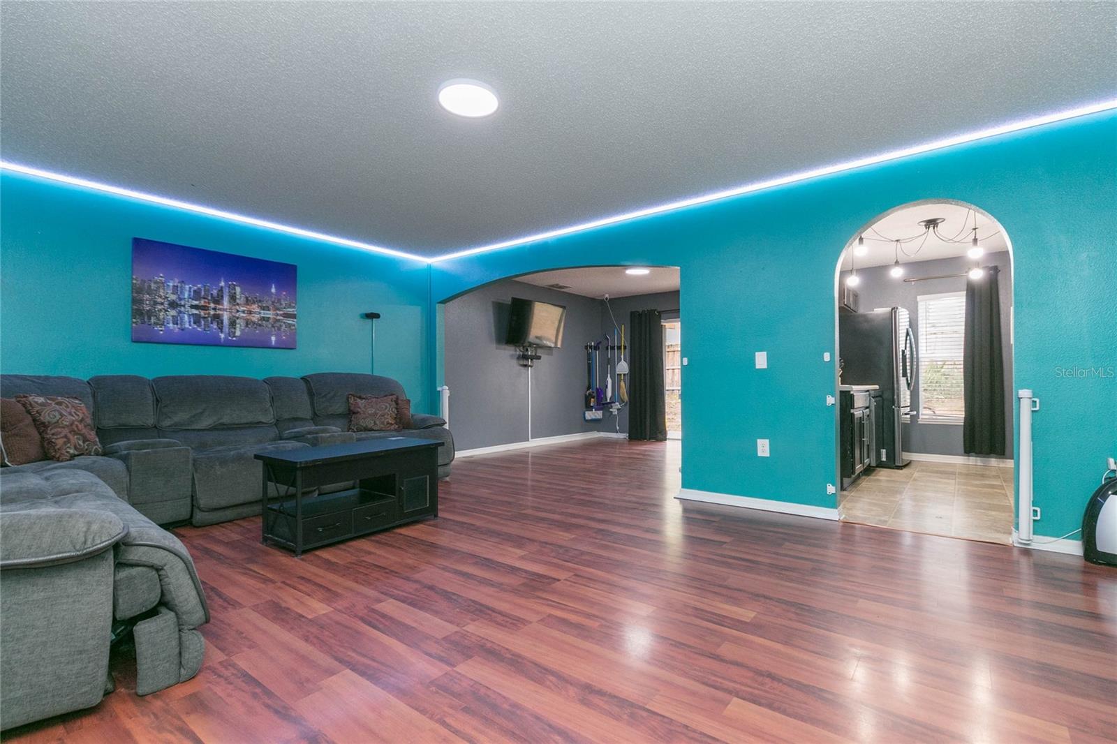 Image 4 of 49 For 9922 Ashburn Lake Drive