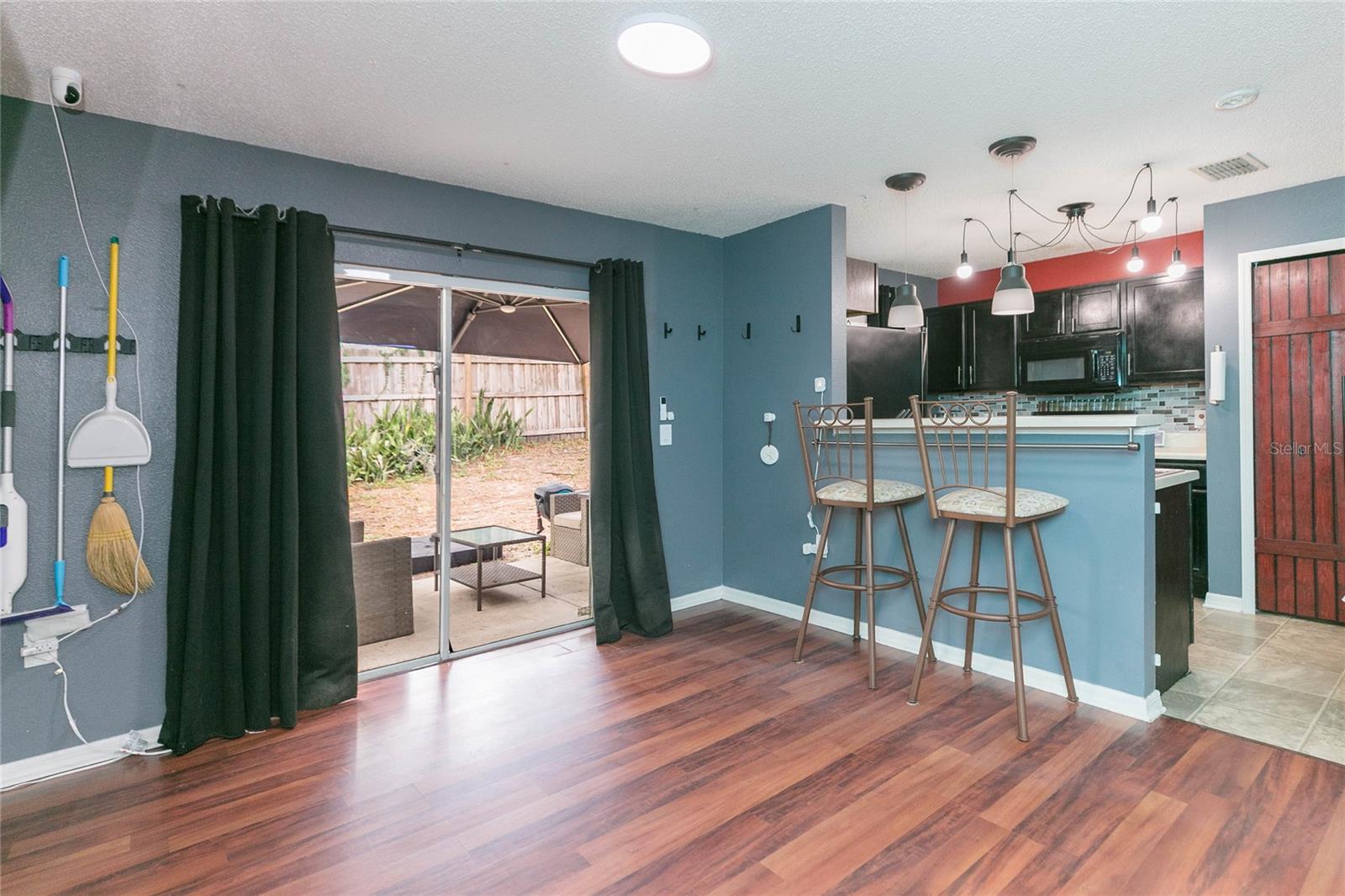 Image 6 of 49 For 9922 Ashburn Lake Drive