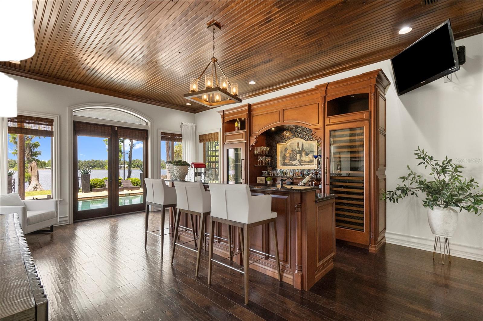 Image 15 of 99 For 216 Lake Brant Drive