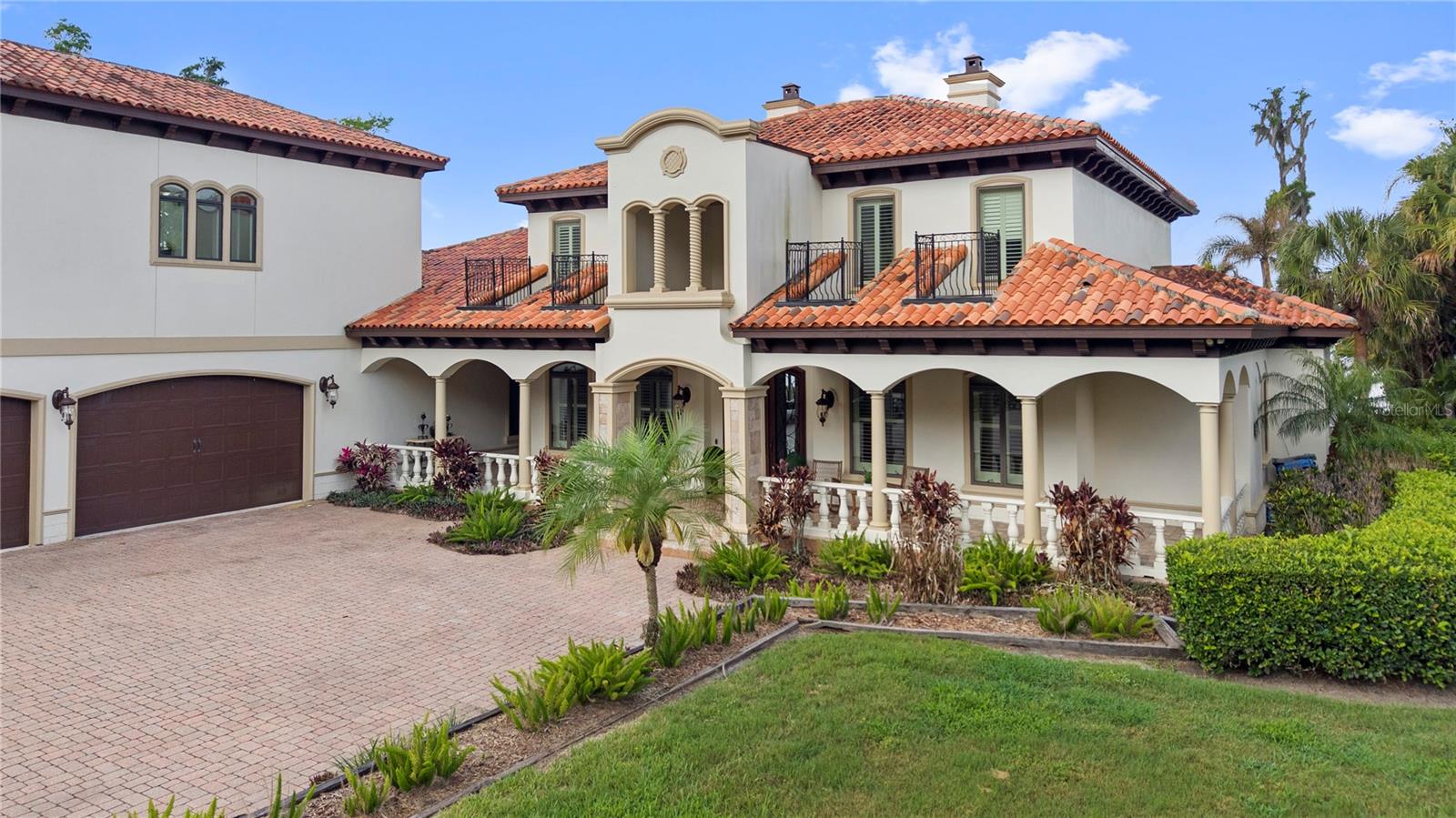 Image 4 of 99 For 216 Lake Brant Drive