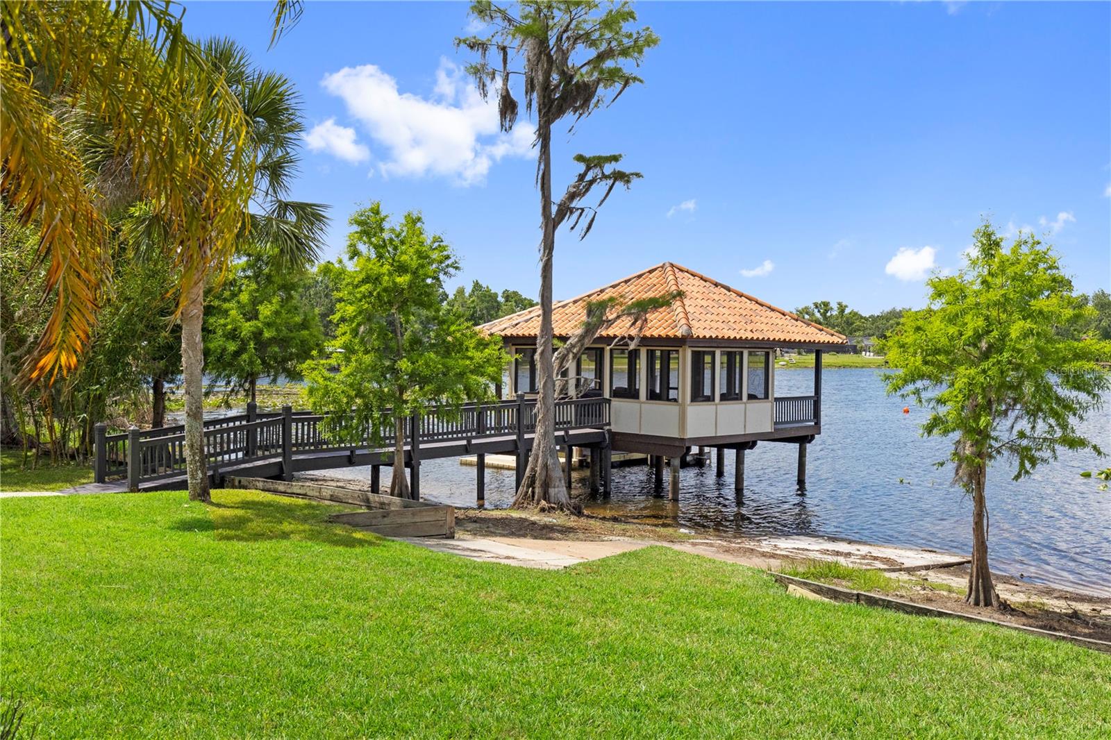 Image 52 of 99 For 216 Lake Brant Drive