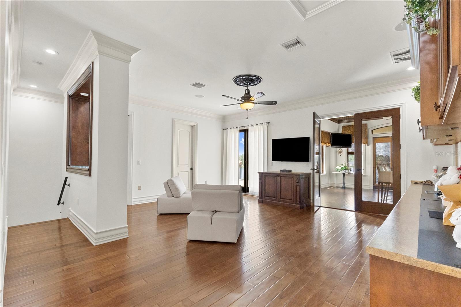 Image 73 of 99 For 216 Lake Brant Drive