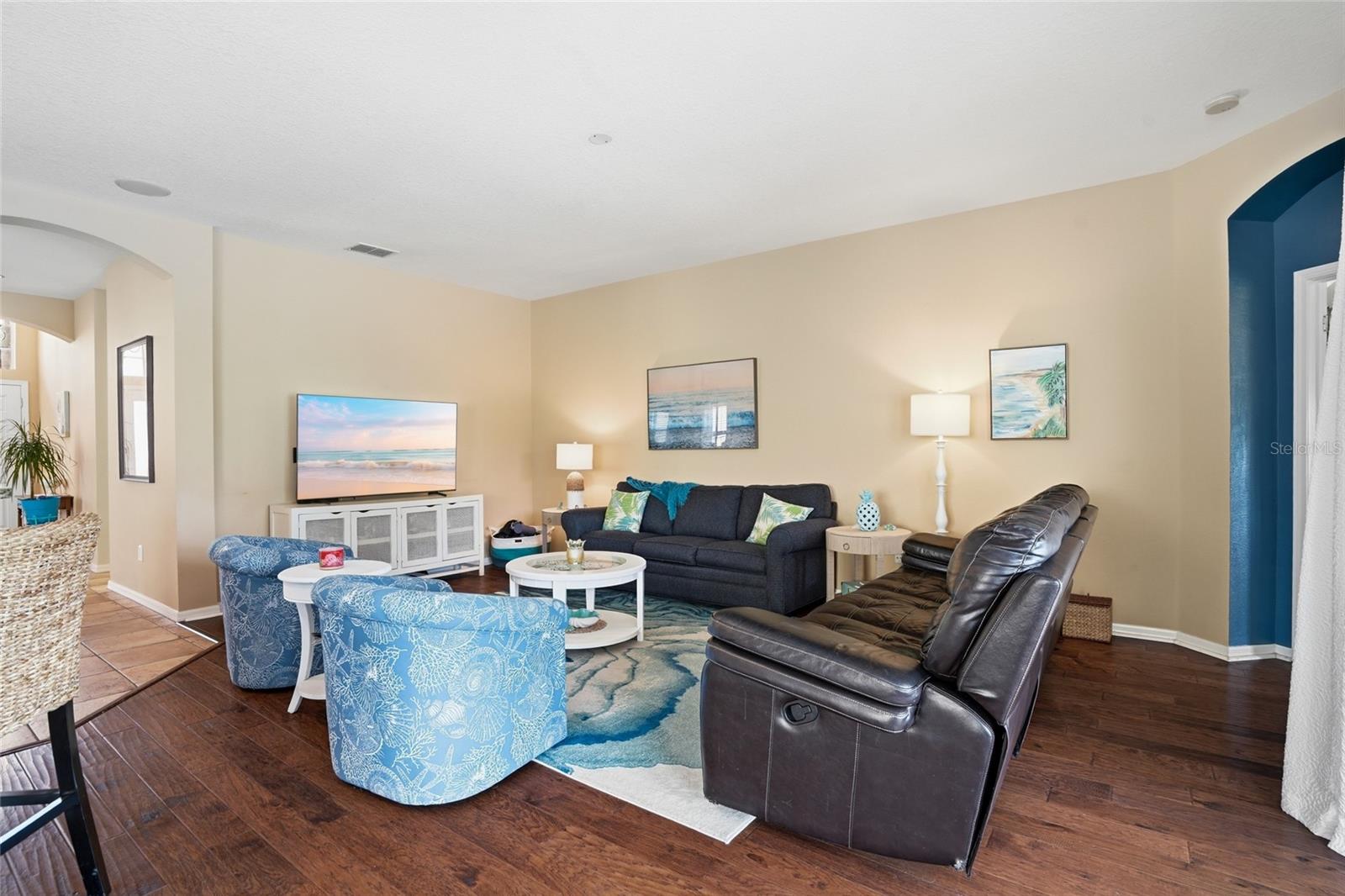 Image 15 of 46 For 23908 Hastings Way