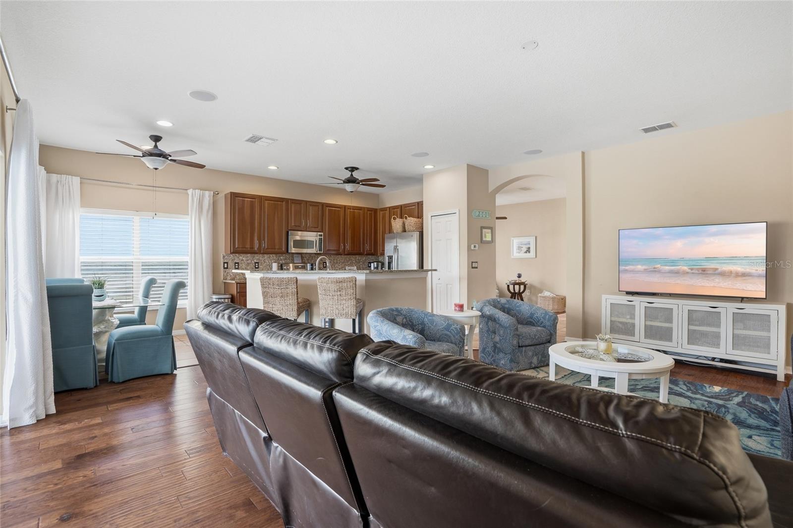 Image 16 of 46 For 23908 Hastings Way