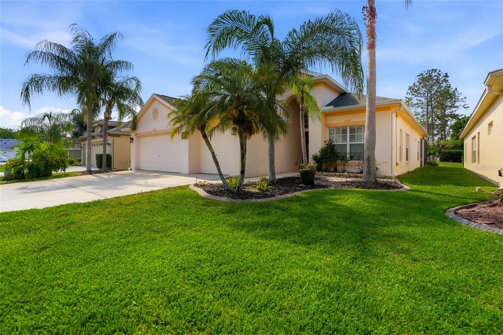 Image 3 of 46 For 23908 Hastings Way
