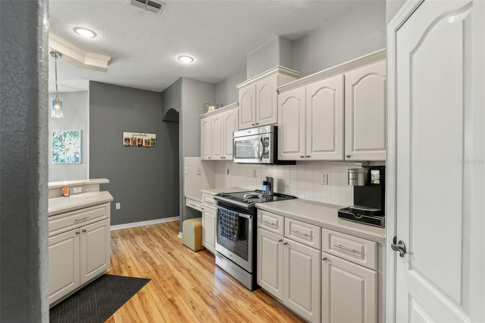 Image 36 of 62 For 10327 Velvetseed Circle