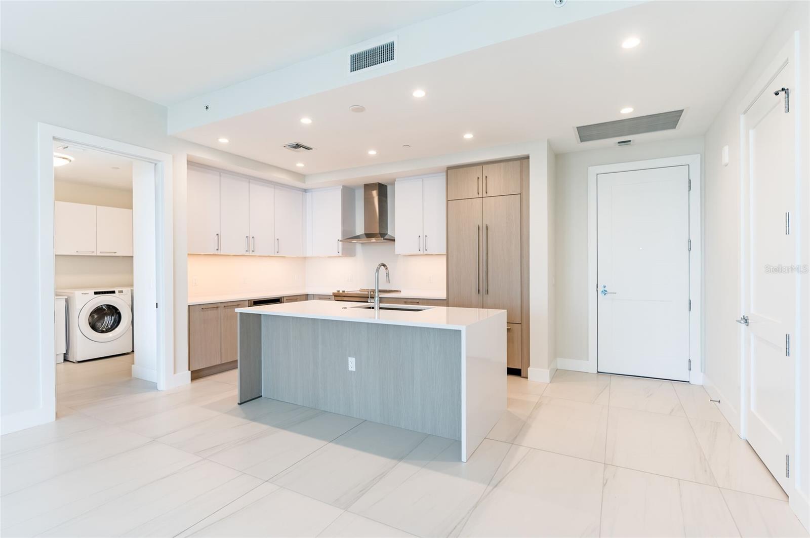 Image 9 of 72 For 275 1st Avenue South  2208