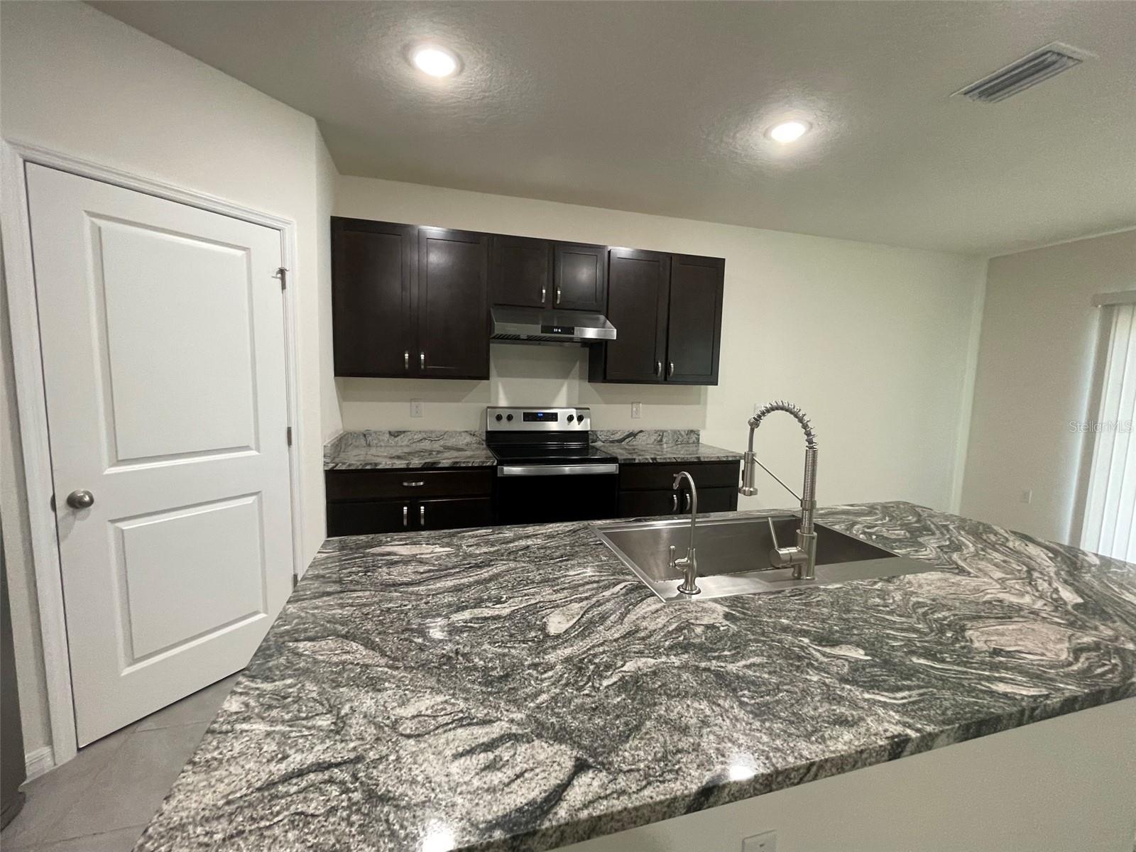 Image 7 of 55 For 15596 Black Pepper Lane