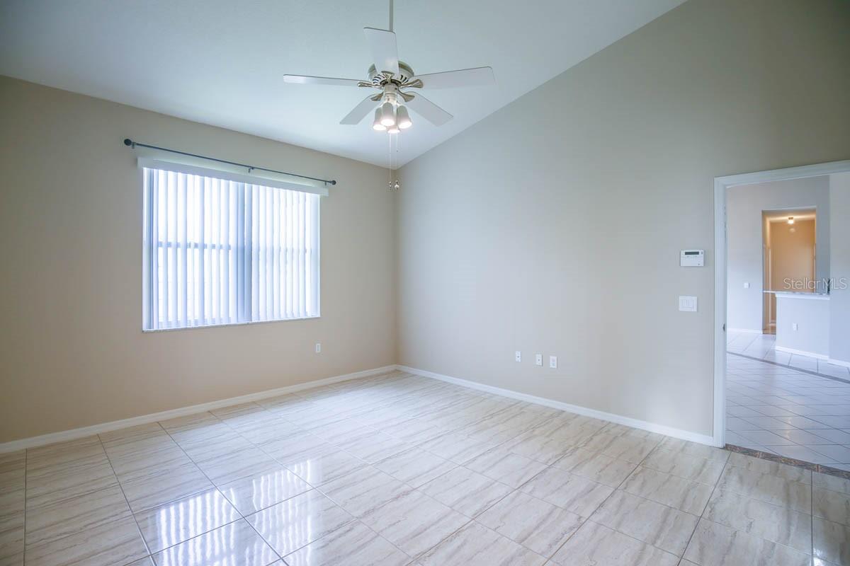 Image 12 of 27 For 9214 Sunnyoak Drive