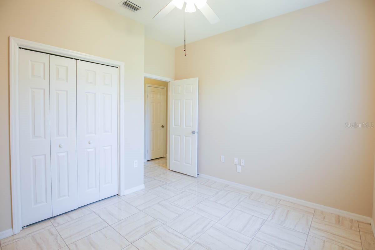 Image 16 of 27 For 9214 Sunnyoak Drive
