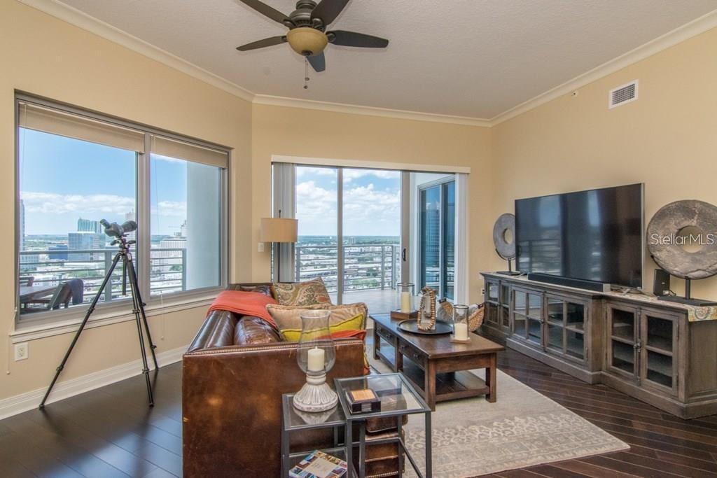 Image 6 of 16 For 1209 Cumberland Avenue 2502