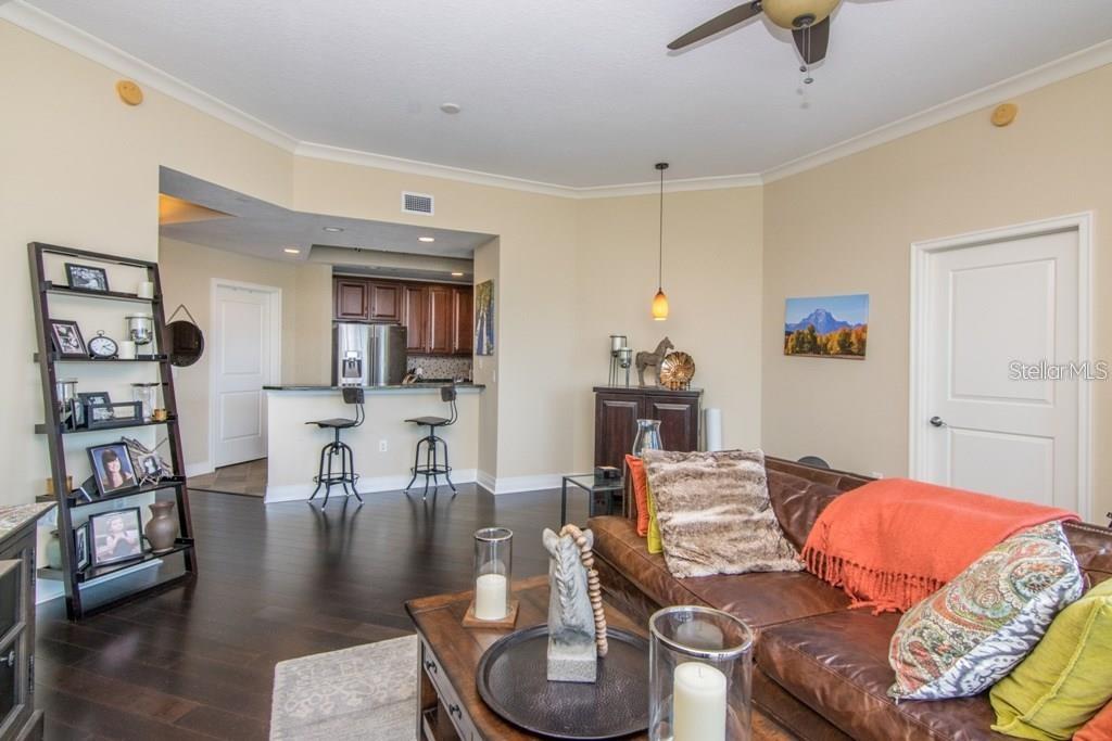 Image 7 of 16 For 1209 Cumberland Avenue 2502