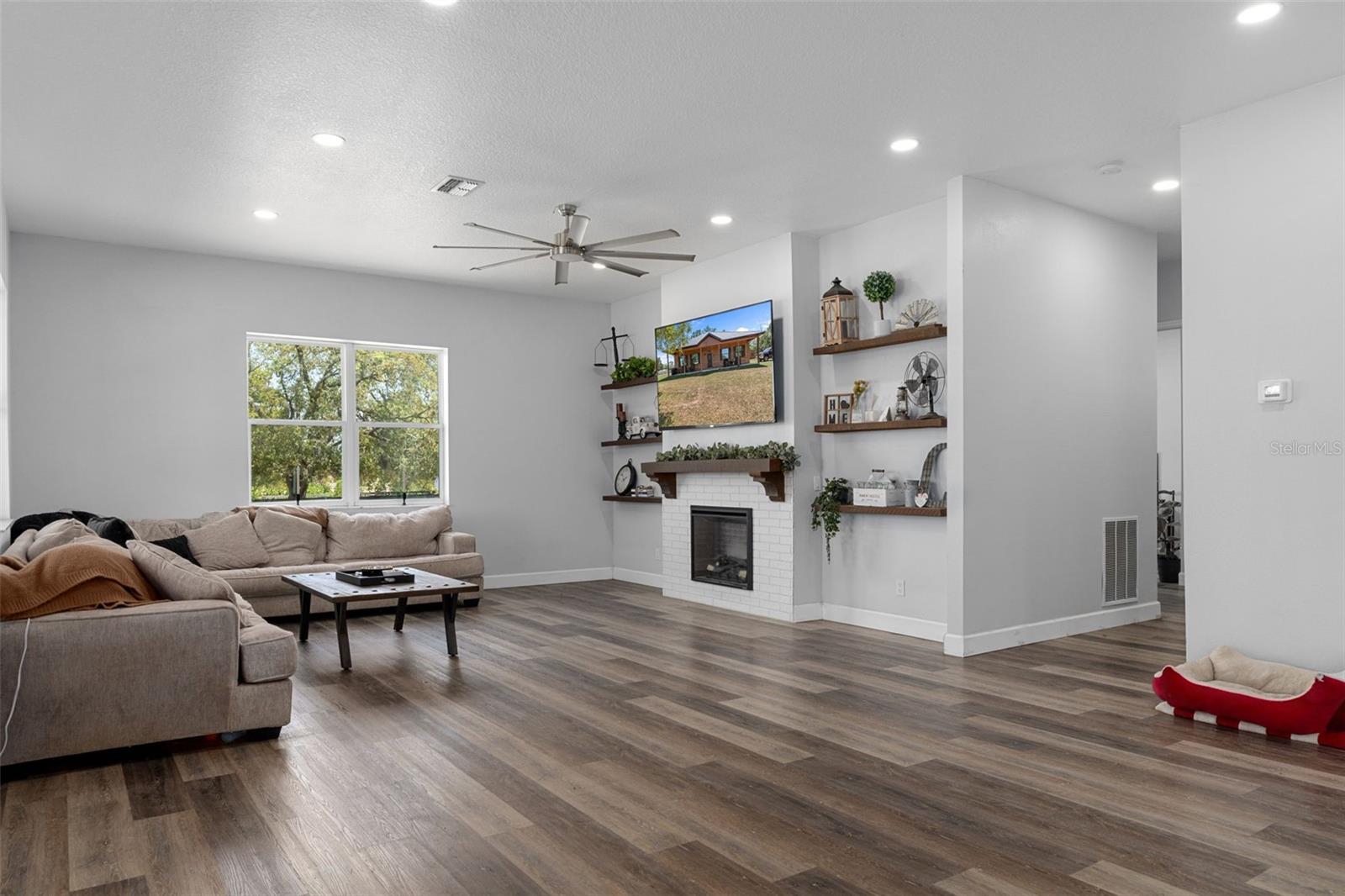 Image 15 of 62 For 3450 Gretna Drive