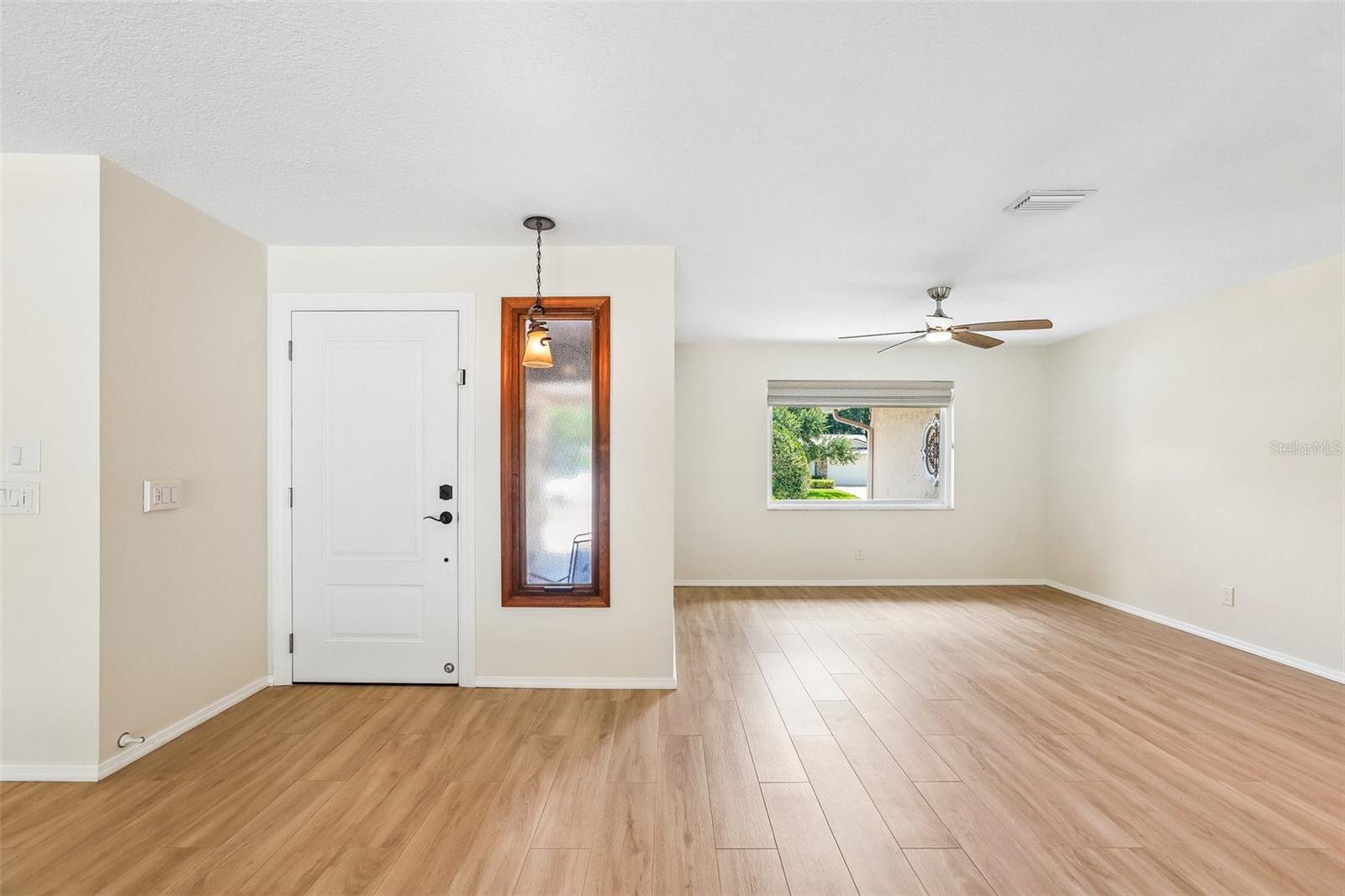 Image 10 of 99 For 2424 Sundancer Drive
