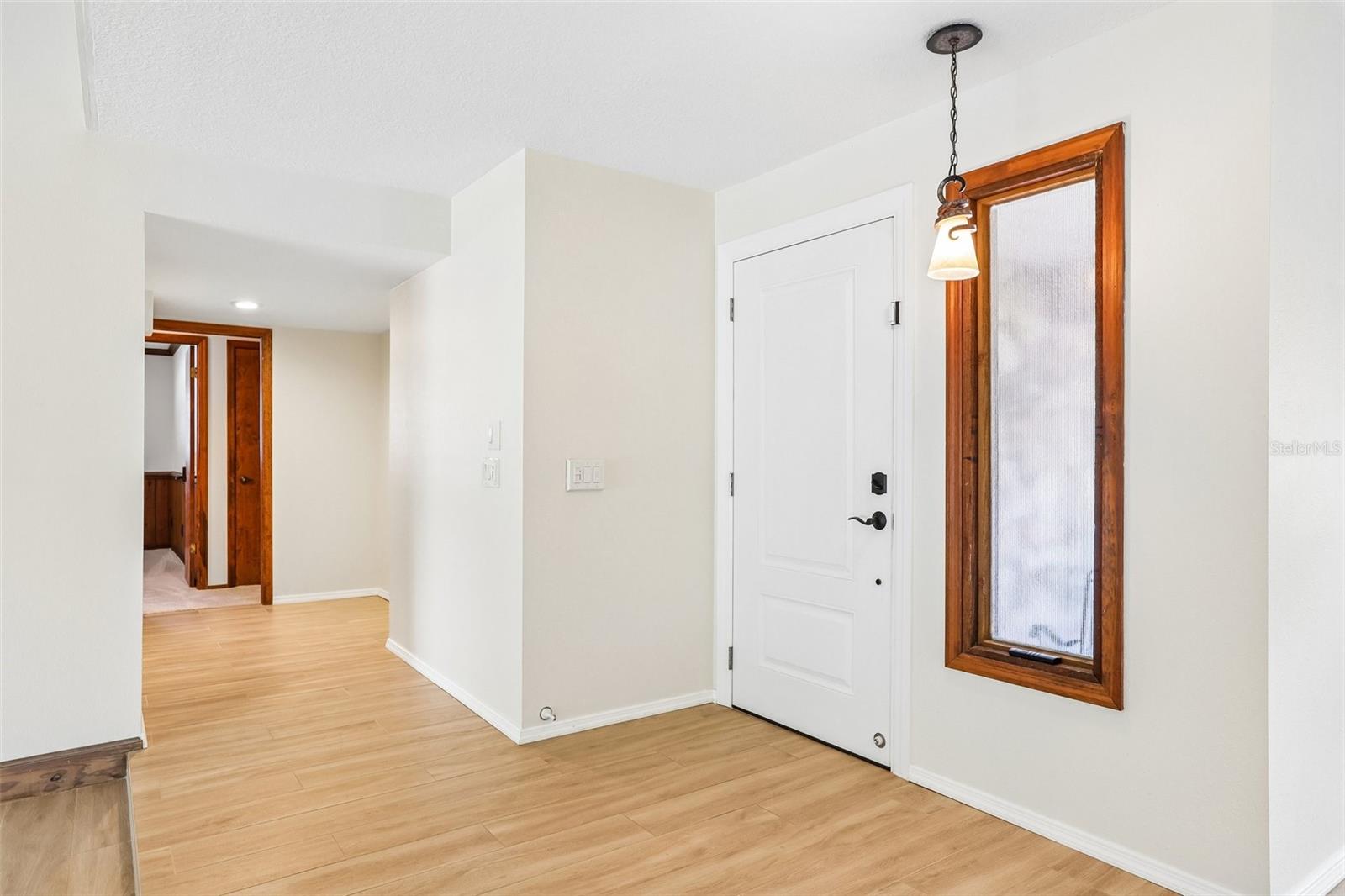 Image 11 of 99 For 2424 Sundancer Drive