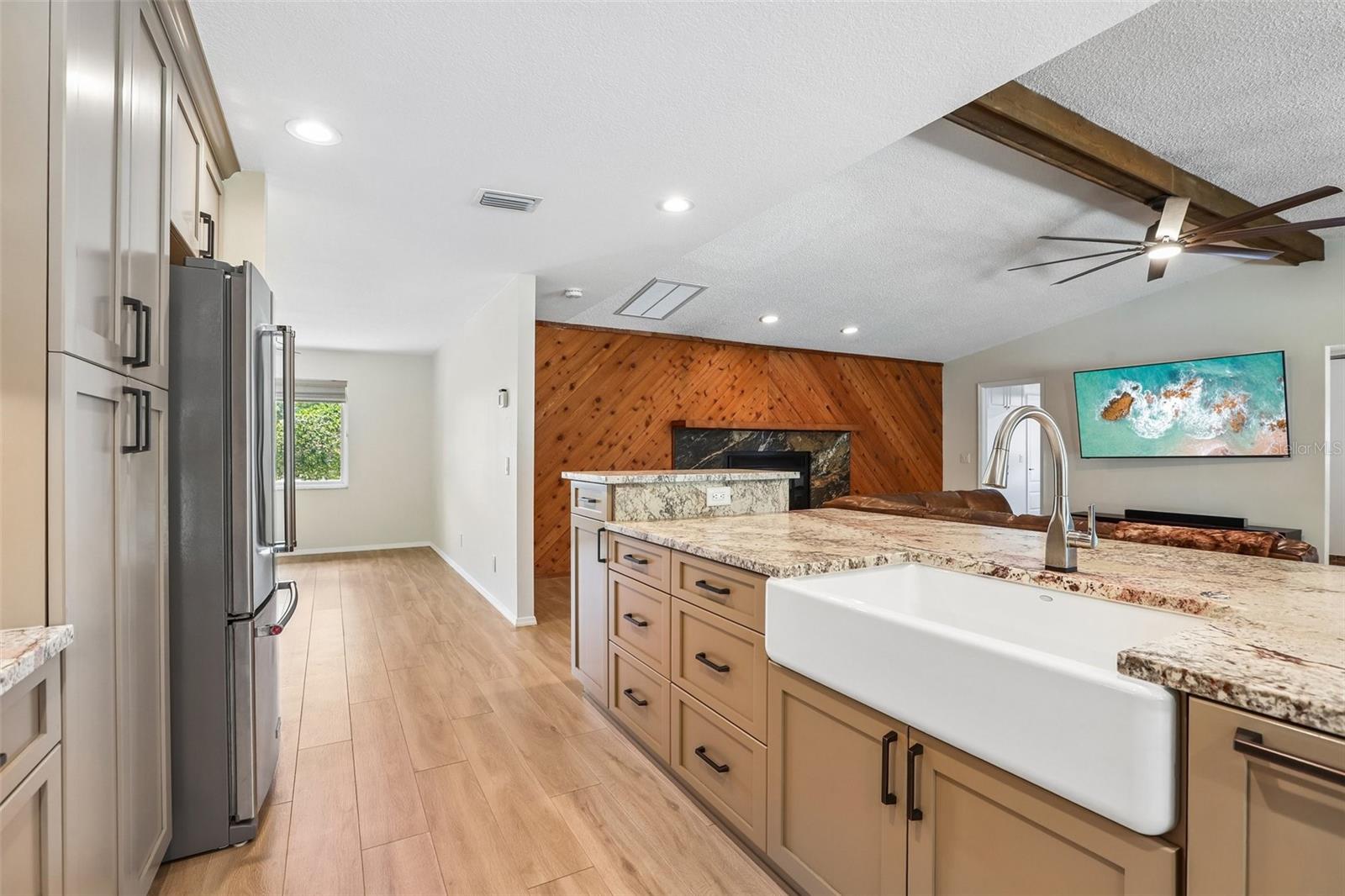 Image 30 of 99 For 2424 Sundancer Drive