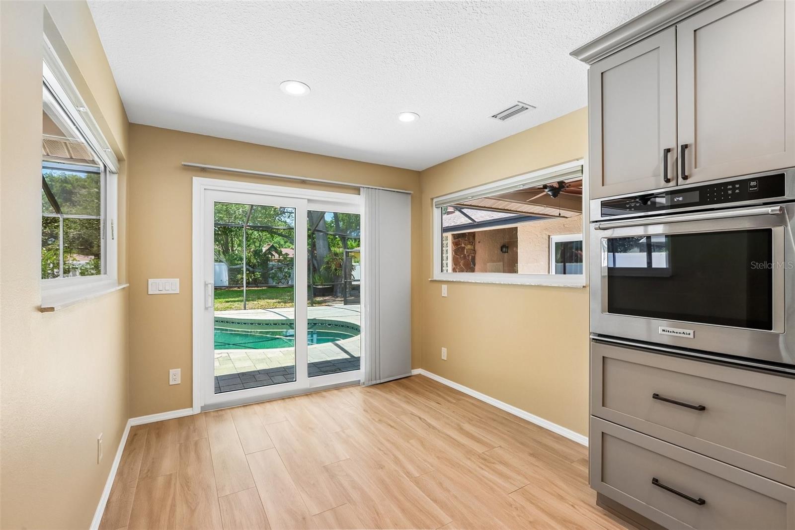 Image 33 of 99 For 2424 Sundancer Drive