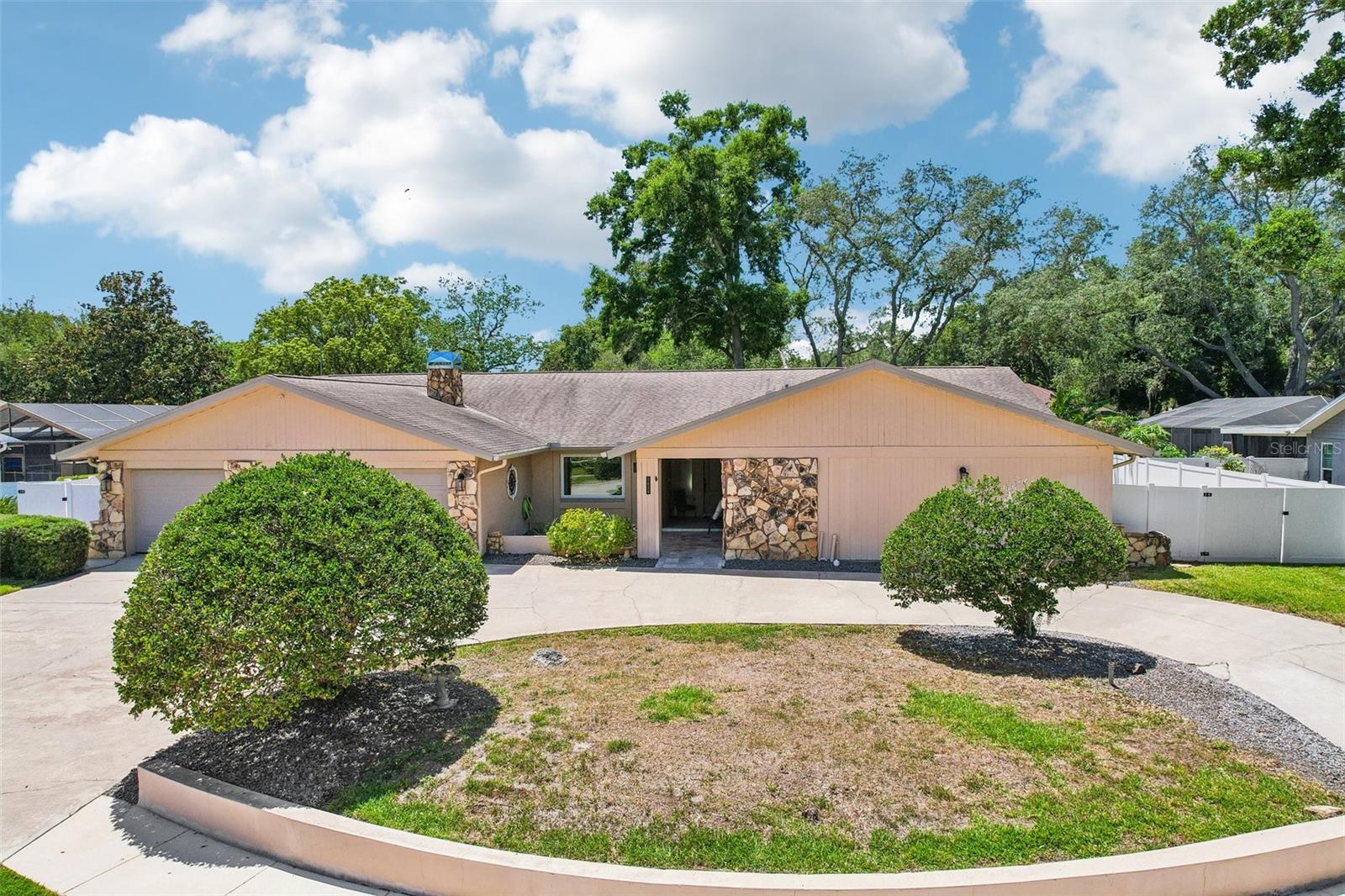 Image 87 of 99 For 2424 Sundancer Drive