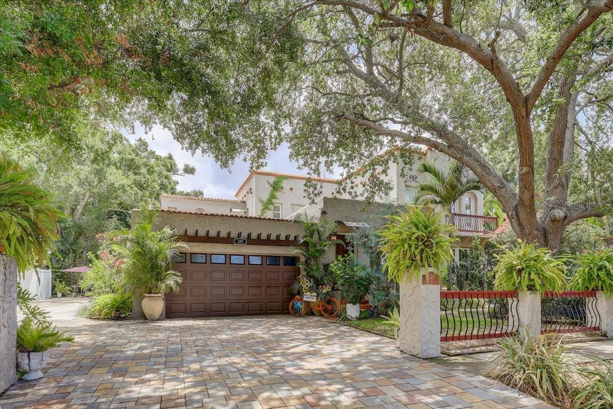 Details for 325 49th Street N, ST PETERSBURG, FL 33710