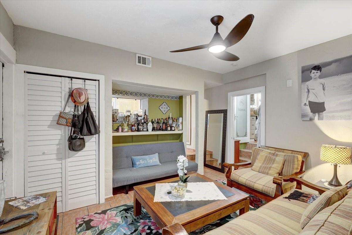 Image 19 of 82 For 325 49th Street N