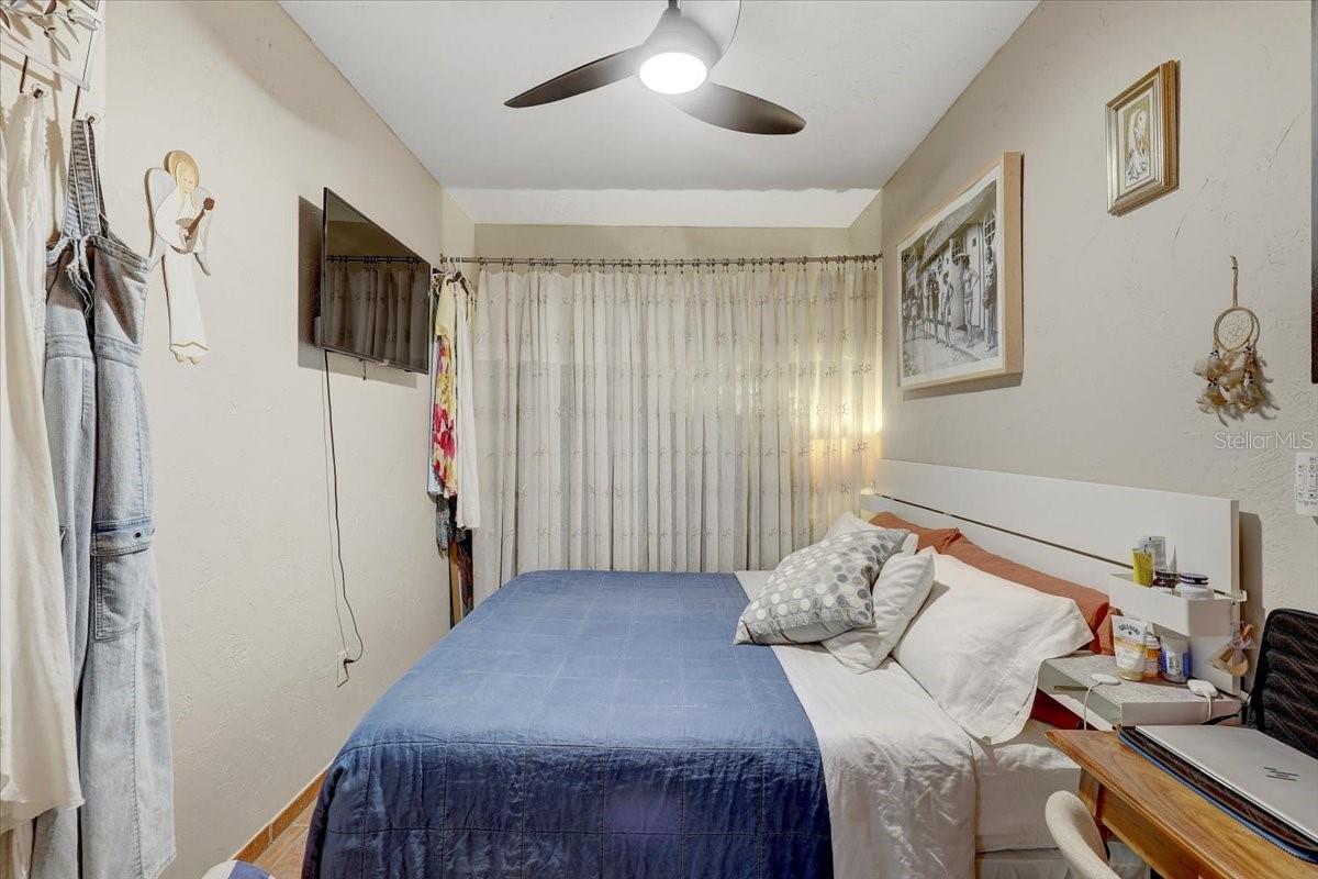 Image 20 of 82 For 325 49th Street N