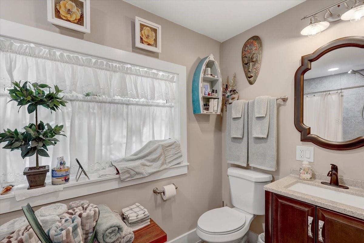 Image 24 of 82 For 325 49th Street N