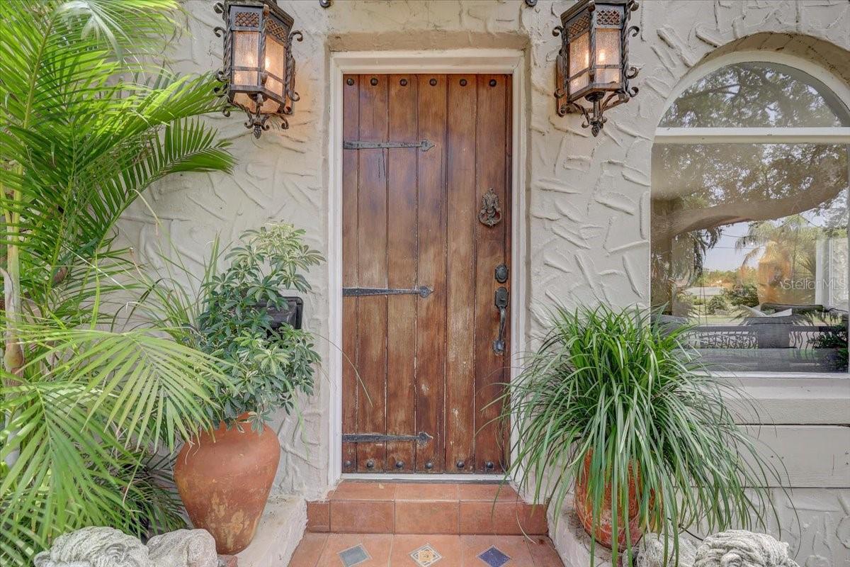 Image 3 of 82 For 325 49th Street N