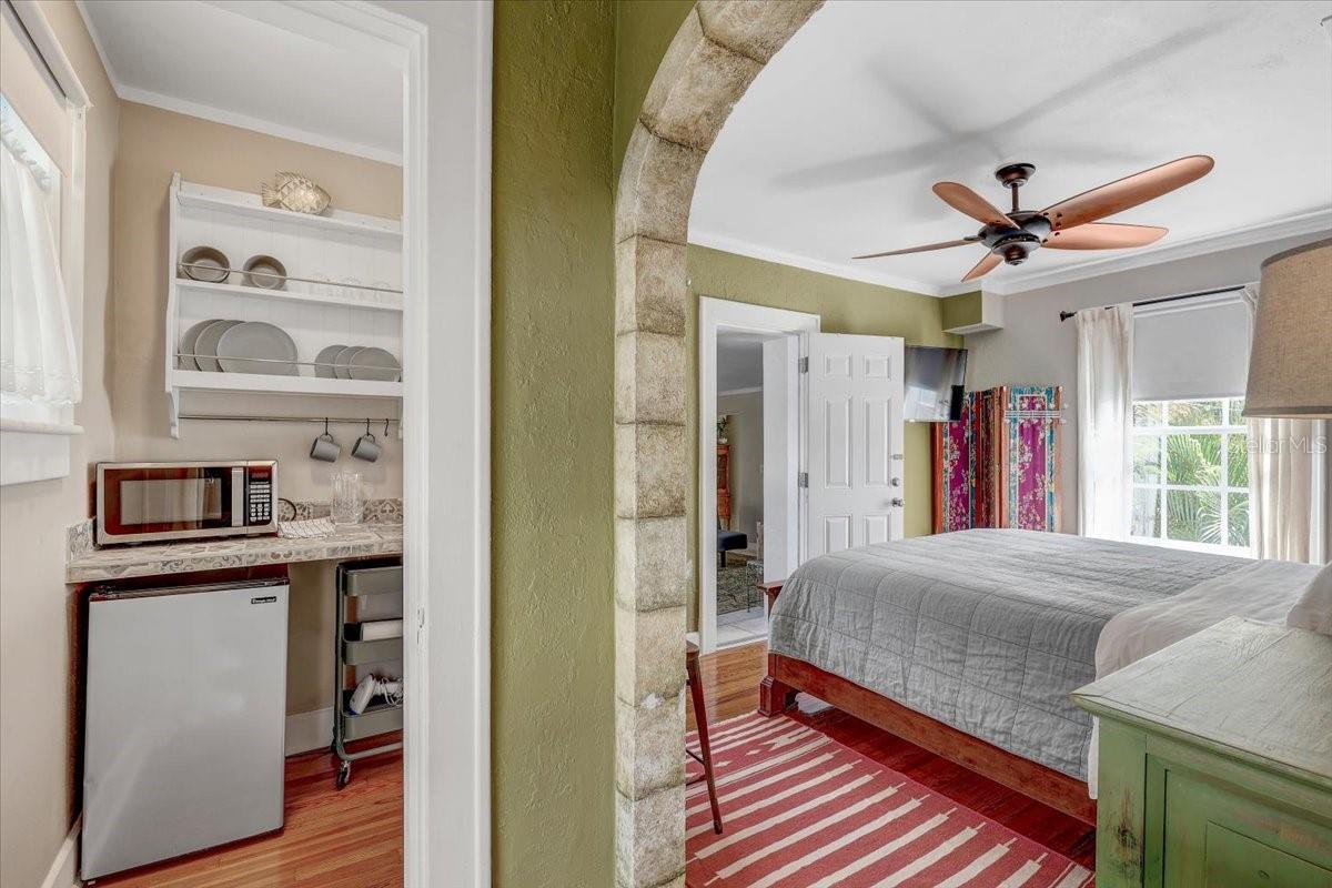 Image 30 of 82 For 325 49th Street N