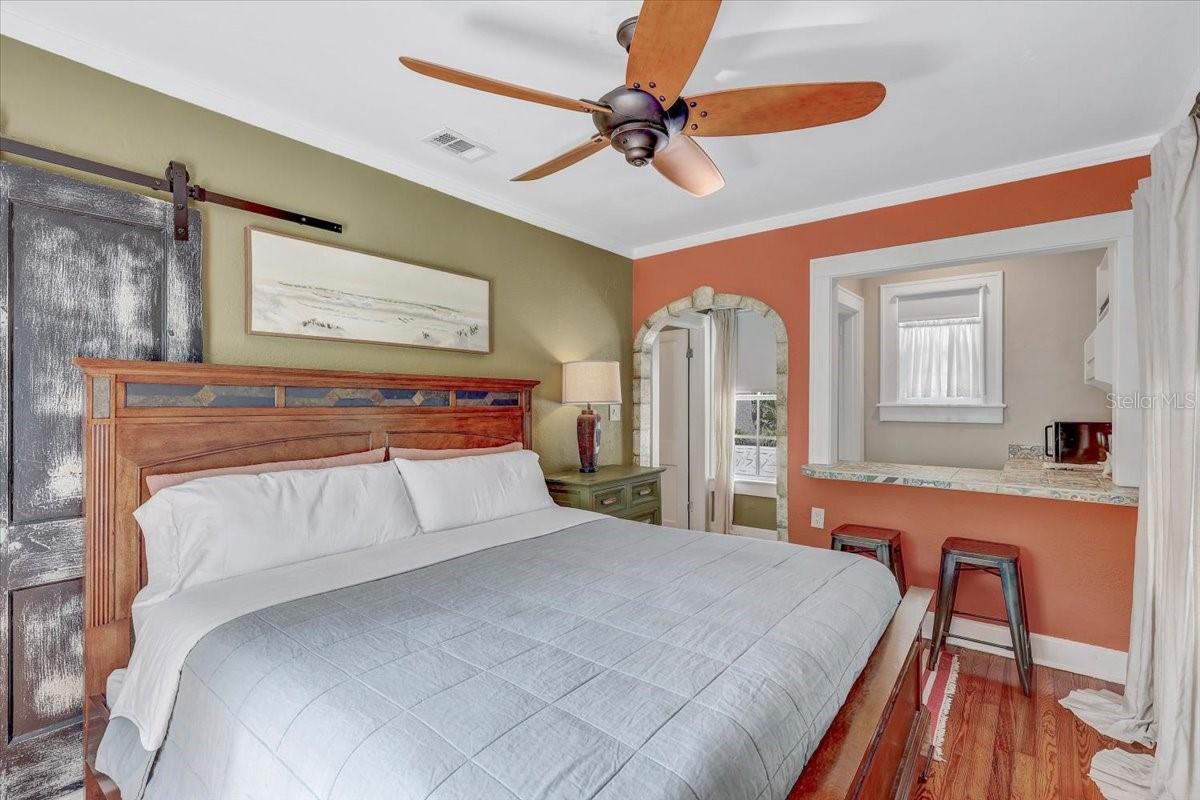 Image 35 of 82 For 325 49th Street N