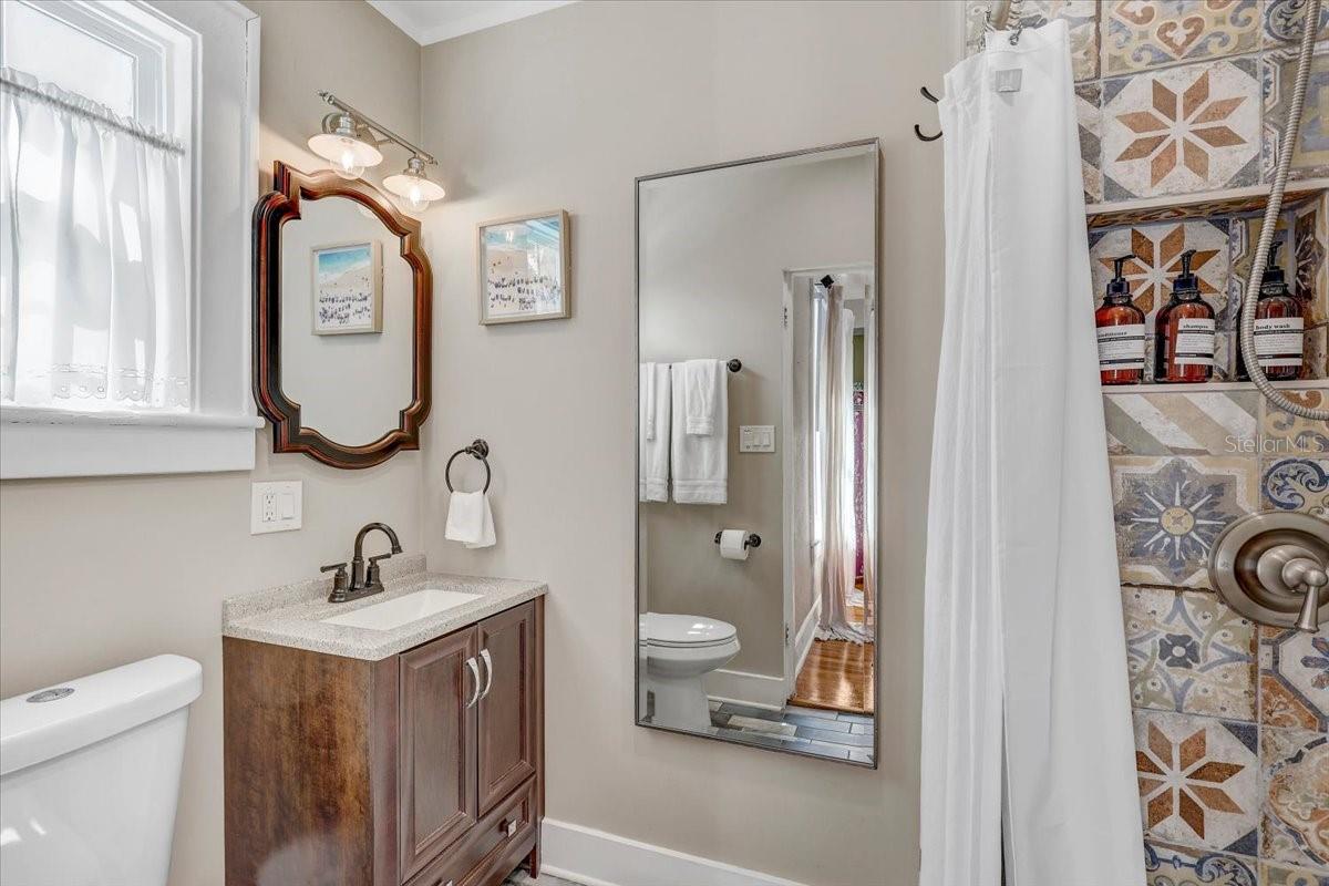 Image 36 of 82 For 325 49th Street N