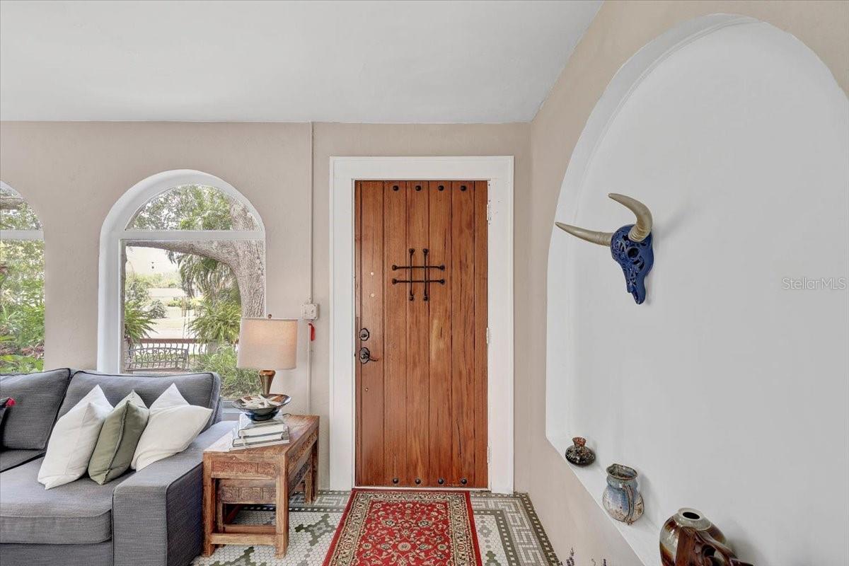 Image 4 of 82 For 325 49th Street N