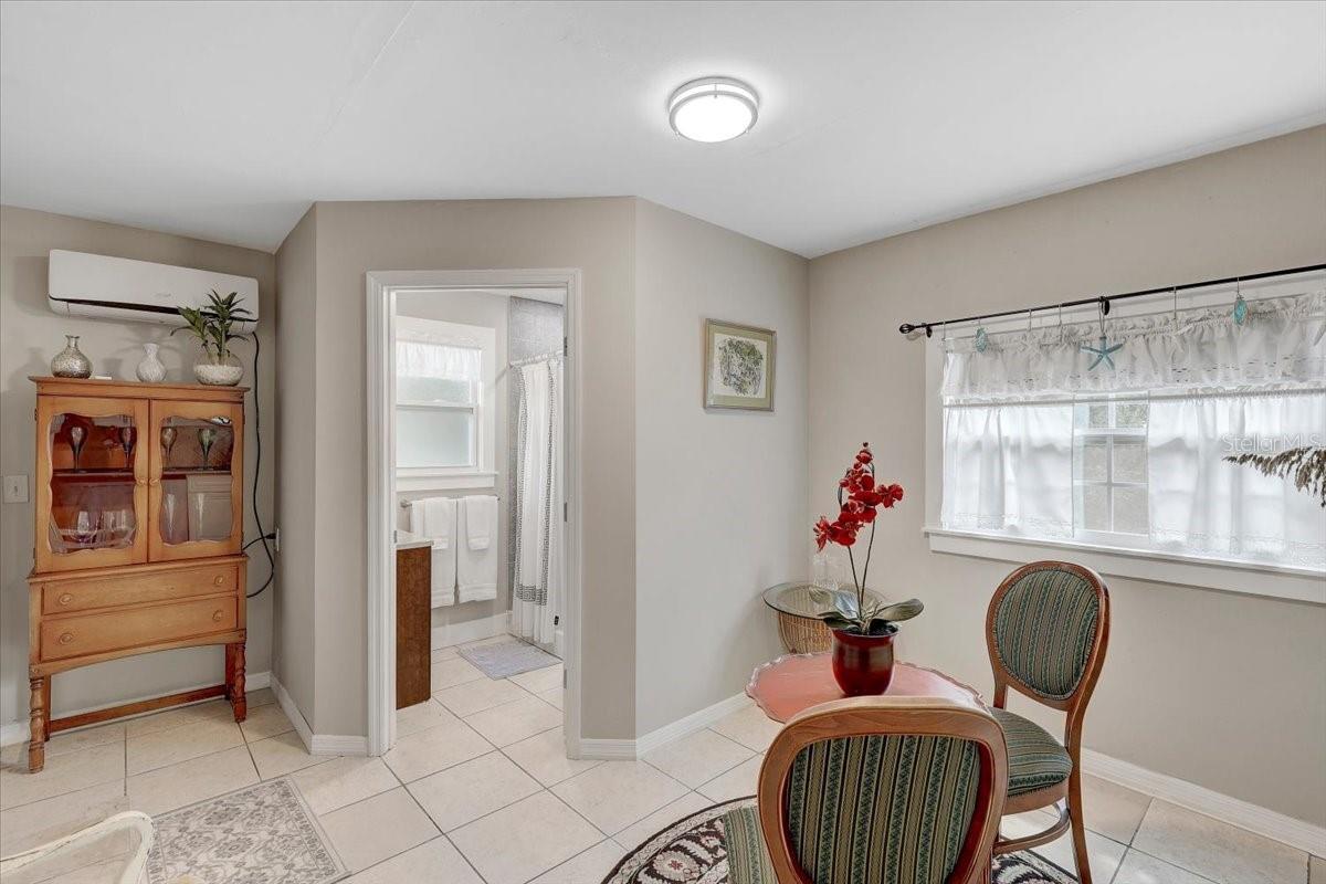Image 43 of 82 For 325 49th Street N
