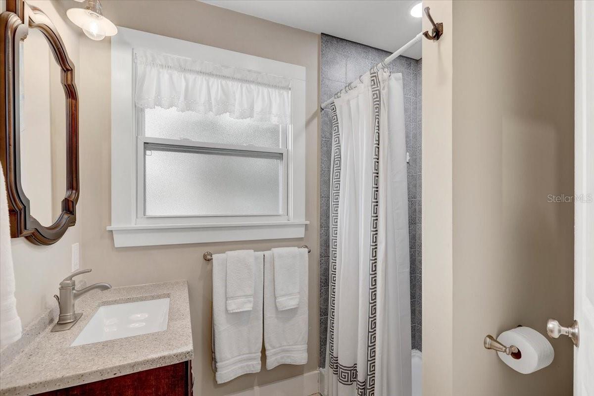 Image 44 of 82 For 325 49th Street N