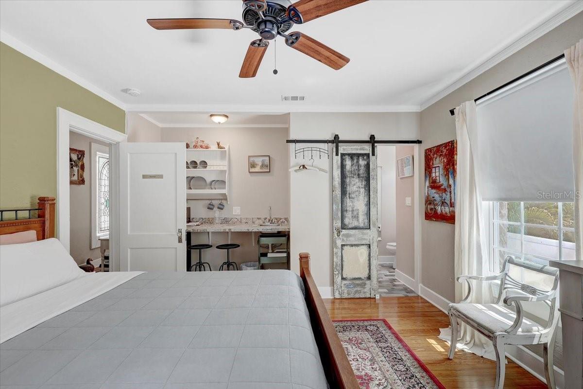 Image 55 of 82 For 325 49th Street N