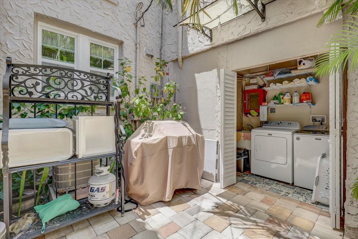 Image 65 of 82 For 325 49th Street N