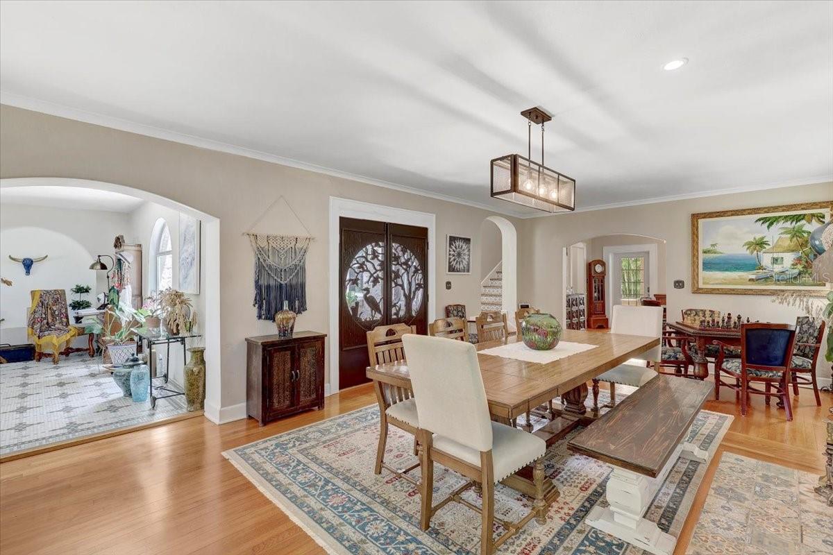 Image 9 of 82 For 325 49th Street N