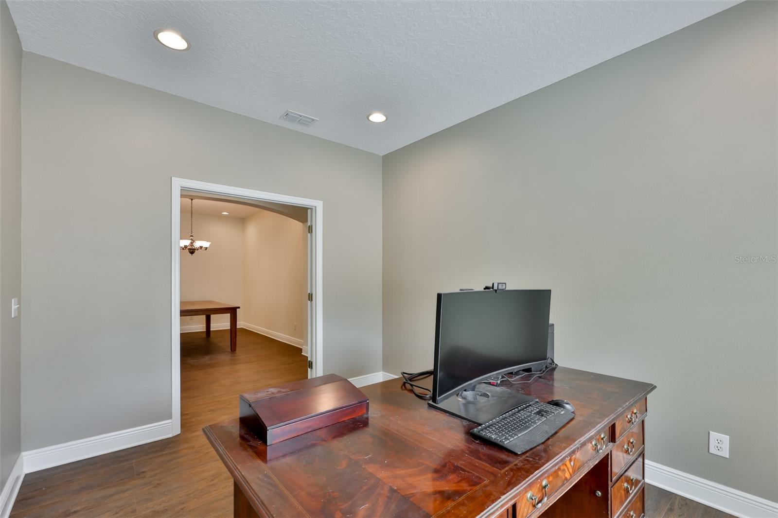 Image 9 of 48 For 708 Coade Stone Drive