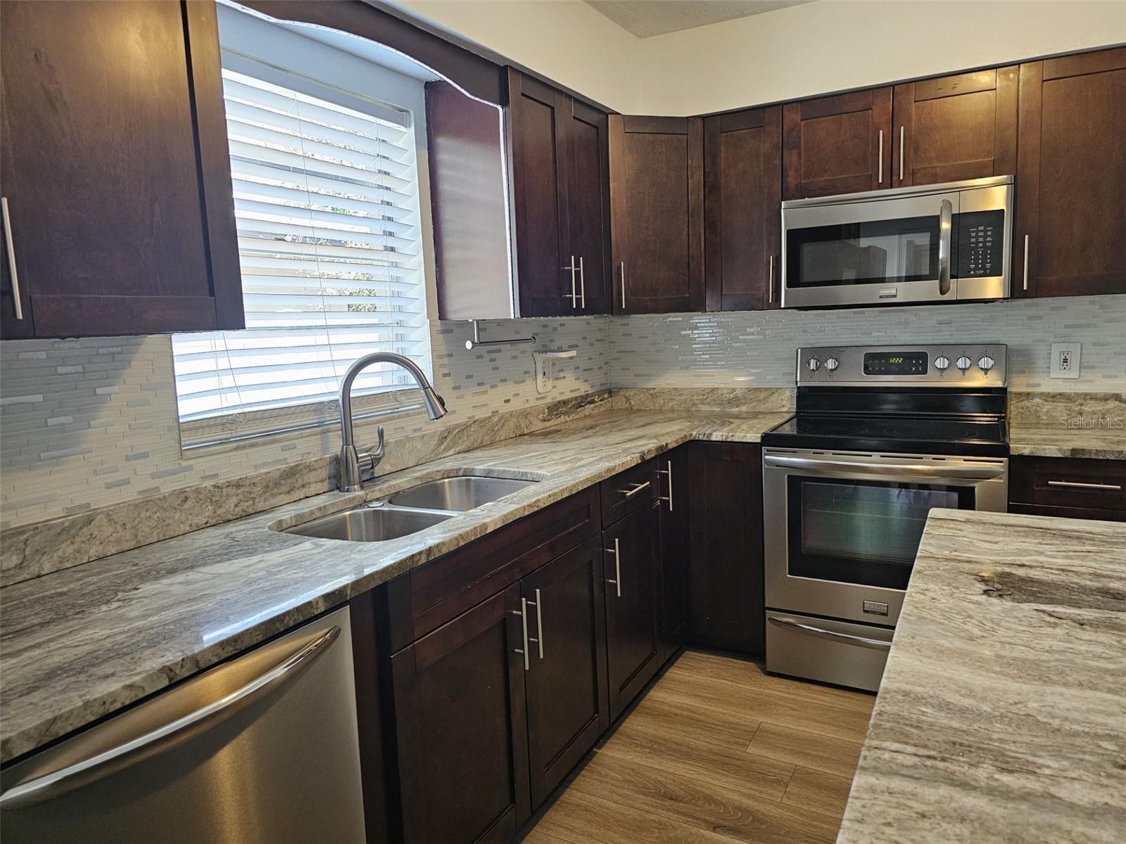 Image 4 of 38 For 3128 Varn Avenue