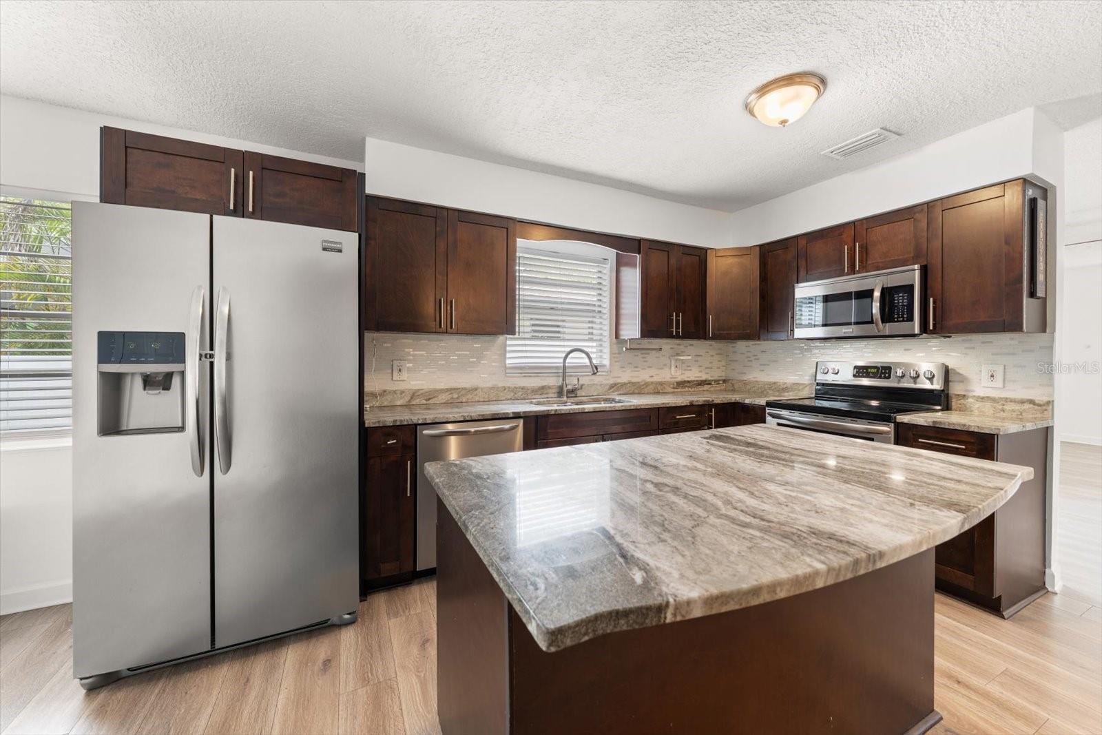 Image 7 of 38 For 3128 Varn Avenue
