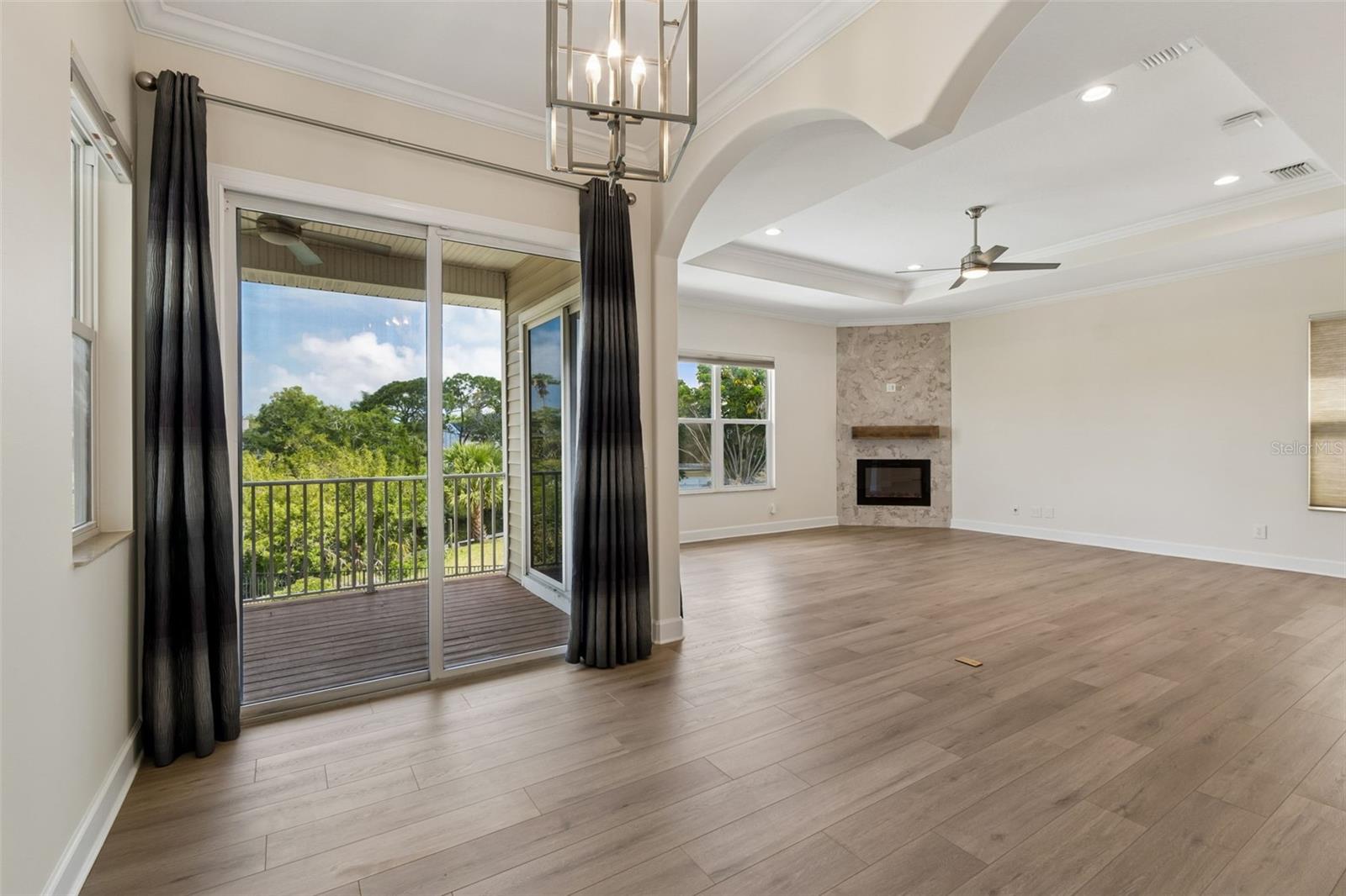 Image 18 of 75 For 435 Westwinds Drive