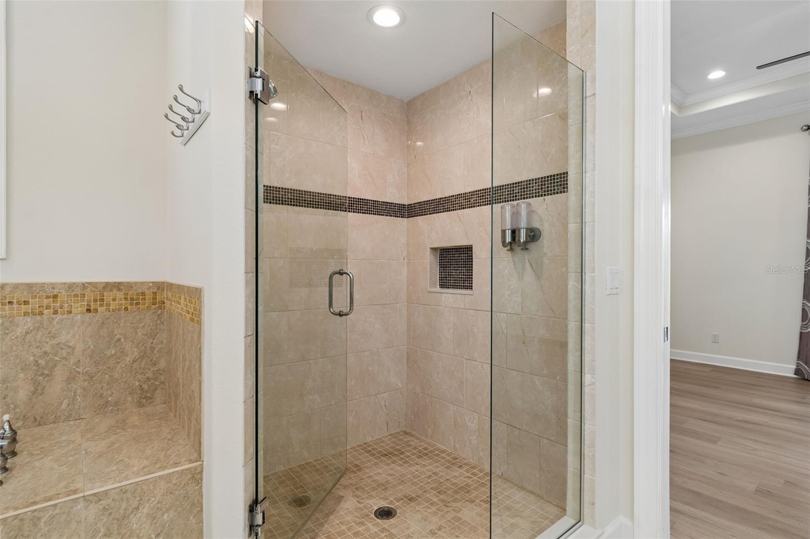Image 34 of 75 For 435 Westwinds Drive