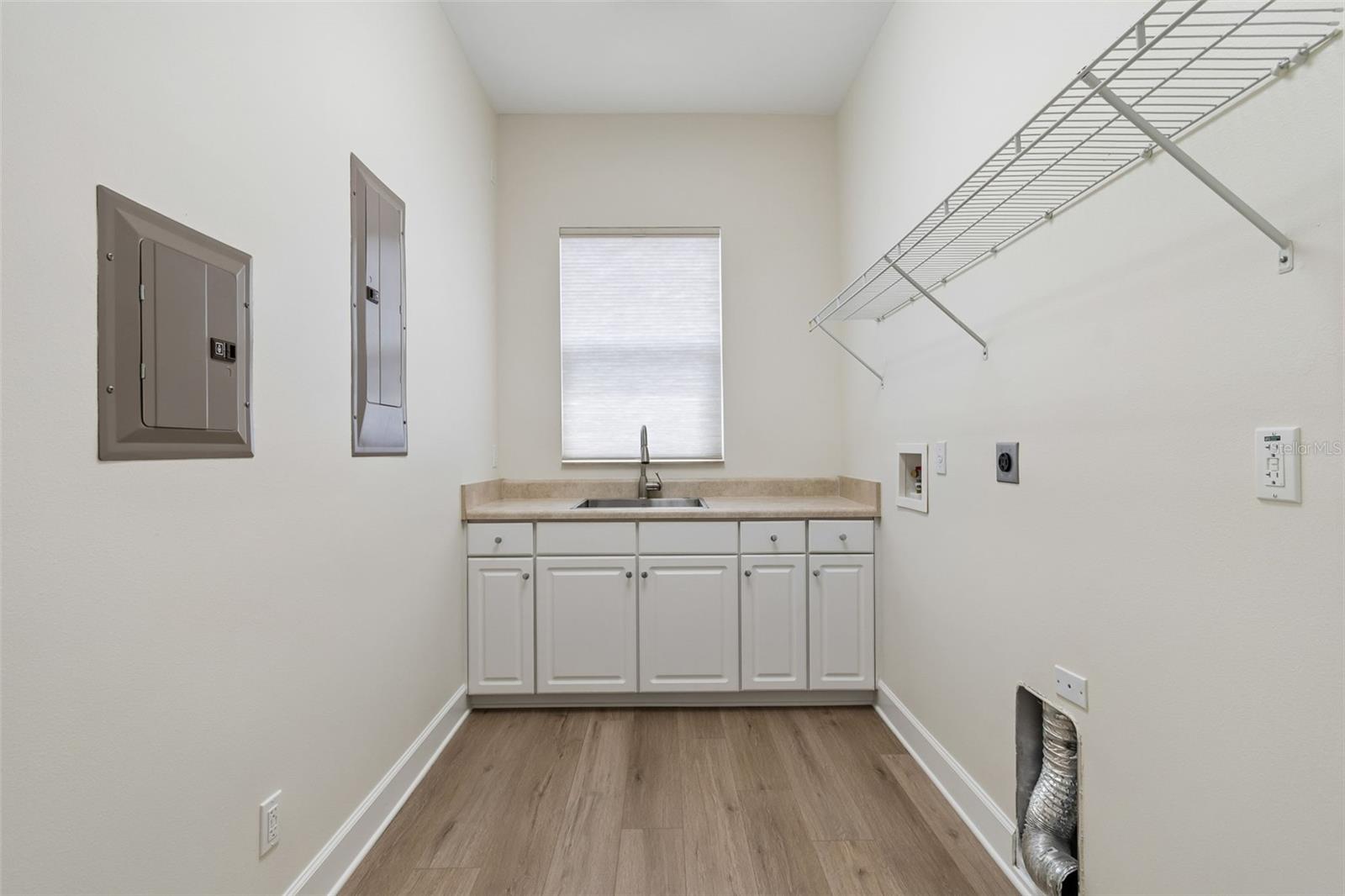 Image 48 of 75 For 435 Westwinds Drive